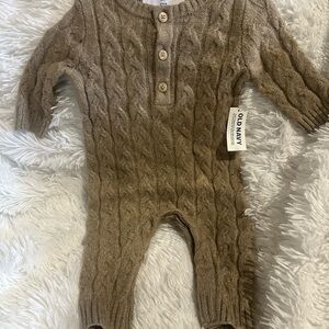 Old Navy Brown Cable Knit Baby Footie